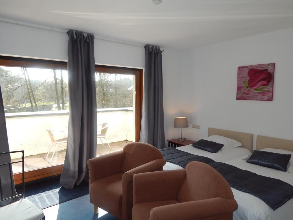 Hotel Le Martin Pecheur Fauvillers Room photo